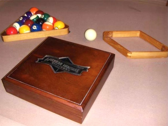 584